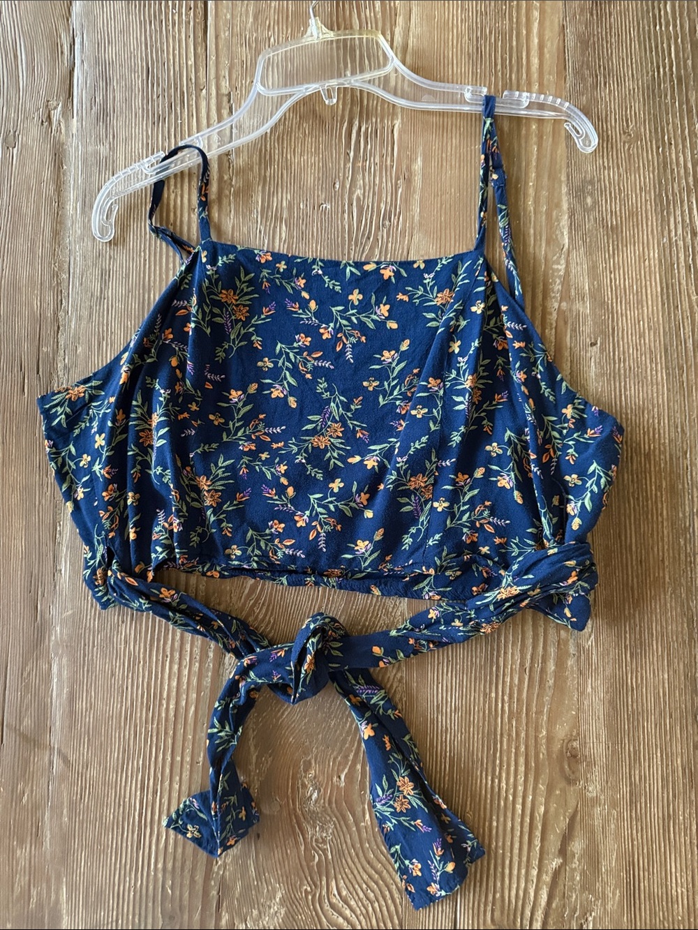 Sky and Sparrow Navy Floral Tie-Front Crop Camisole